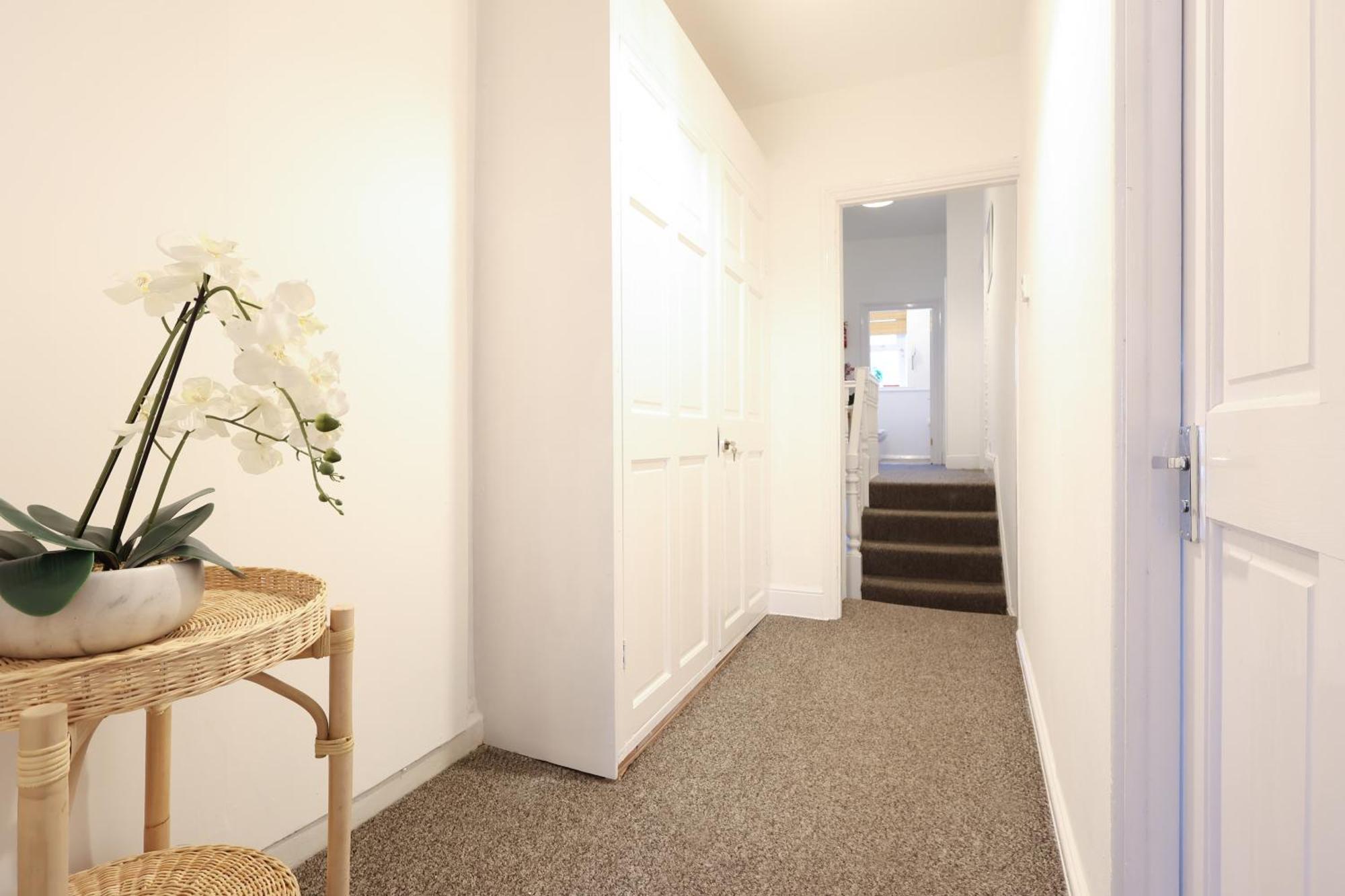 Cardiff City Guesthouse, Central Rooms, Fast Wi-Fi, On-Street Parking Exterior foto
