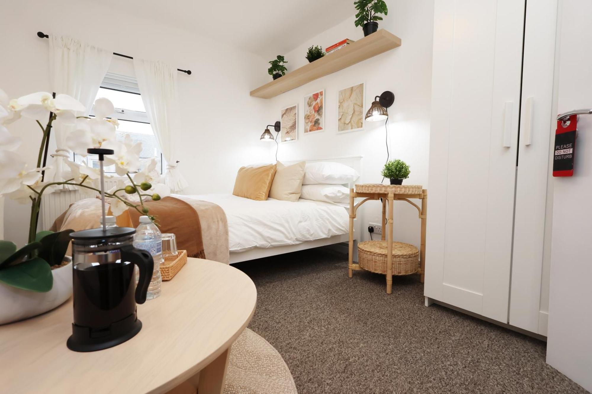 Cardiff City Guesthouse, Central Rooms, Fast Wi-Fi, On-Street Parking Exterior foto