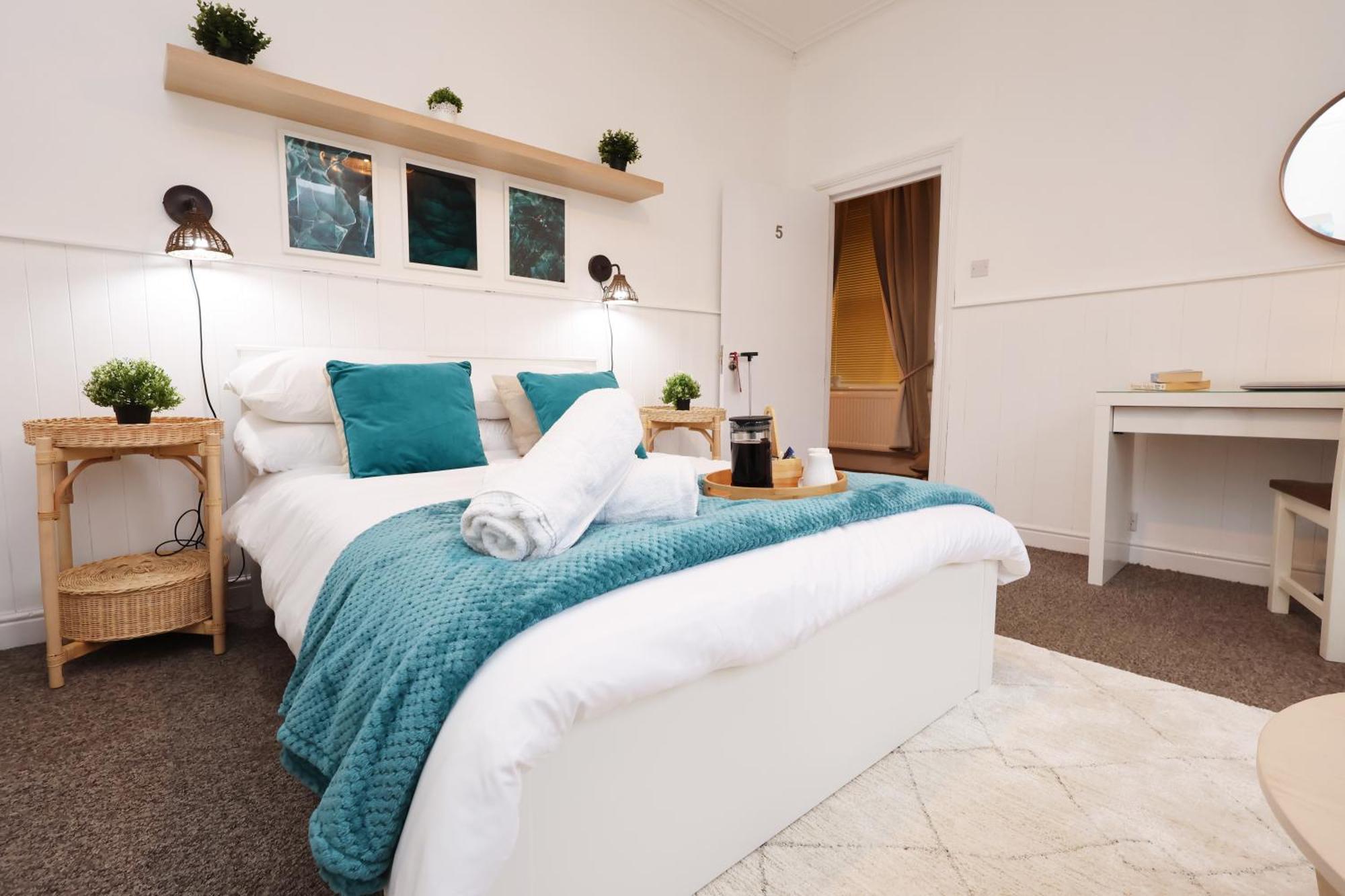 Cardiff City Guesthouse, Central Rooms, Fast Wi-Fi, On-Street Parking Exterior foto
